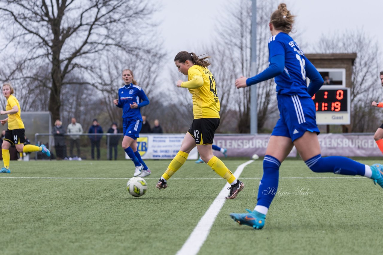 Bild 129 - F SSC Hagen Ahrensburg - SV Frisia Risum-Lindholm : Ergebnis: 1:2